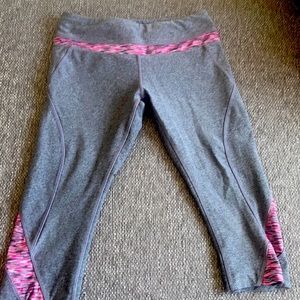 Capri workout leggings